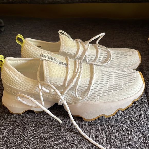 NWOT Sorel Women's Kinetic Impact Lace Shoe - Picture 8 of 9